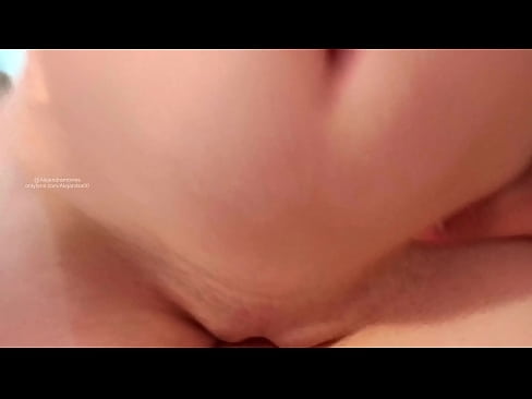 ❤️ Nire ahizparen gelan lo egiten eta horrela esnatu nintzen ❤️❌ Porno gugan ❤