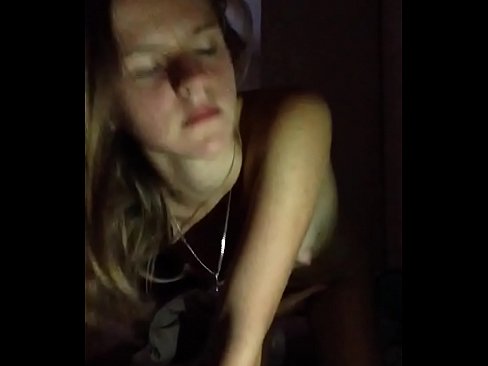❤️ Neska bat masturbatzen da eta cums ❤️❌ Porno gugan ❤